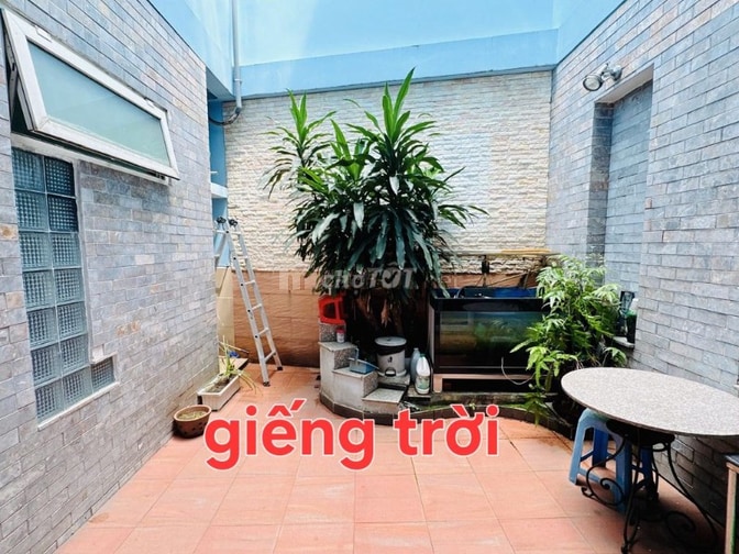 MT Trường Chinh, góc ngã 4, Bảy Hiền, Đ diện BV Thống Nhất, P4, T Bình