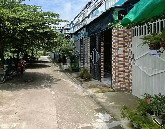 chính chủ bán nhà có sổ nở hậu Hóc Môn 72m2 giá 510tr thương lượng 