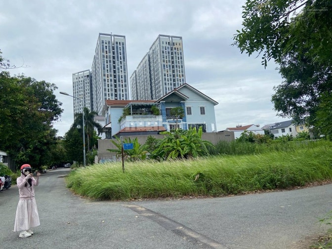 BÁN ĐẤT NỀN KDC 13E PHONG PHÚ, MẶT TIỀN RỘNG 20M, ĐƯỜNG Ô TÔ CÓ SỔ HỒN