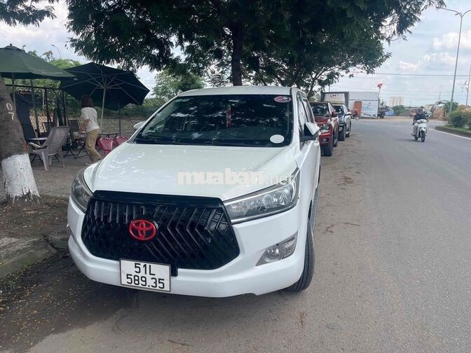 Toyota Innova 2018 Trắng xe 1 chủ từ mới