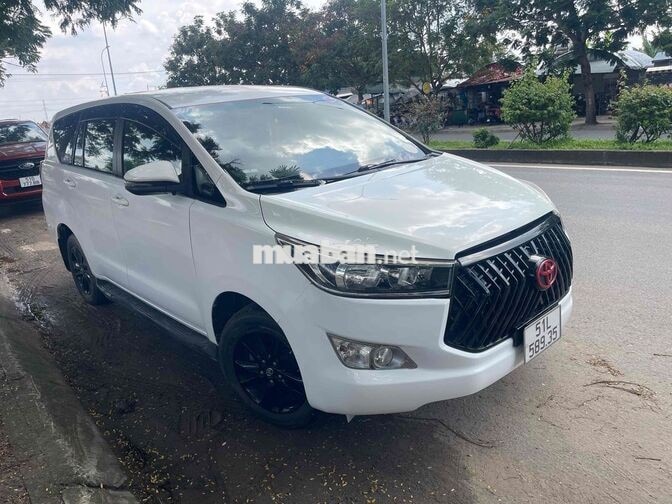 Toyota Innova 2018 Trắng xe 1 chủ từ mới