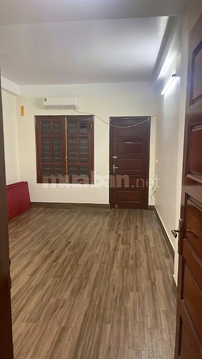 Nhà riêng 1/ Phan Xích Long, 94m2 sẵn nội thất, giá 14 tr/th 2PN, Ban 