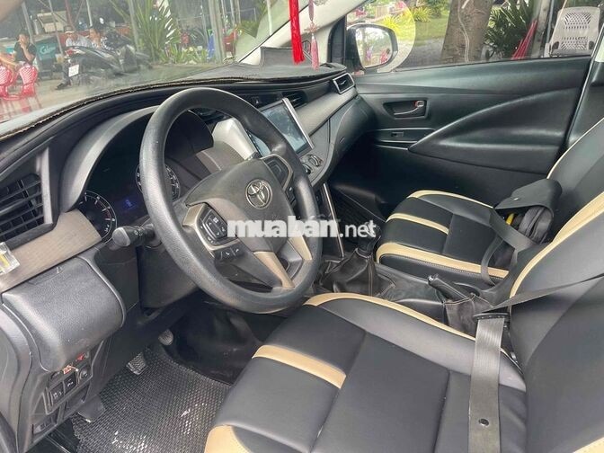 Toyota Innova 2018 Trắng xe 1 chủ từ mới