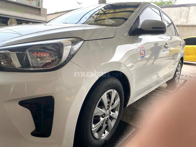 Kia Soluto 1.4 MT 2022, logo mới