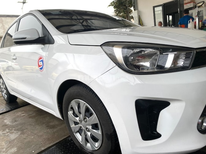 Kia Soluto 1.4 MT 2022, logo mới