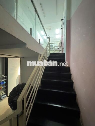 CHO THUÊ NHÀ KINH DOANH MẶT TIỀN ĐƯỜNG 2/4 GIÁ 20 TRIỆU/THÁNG