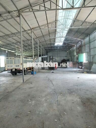 cho thuê kho  phước đồng 500m2 , ngang 16m.  sẵn điện 3 pha . đường 6m