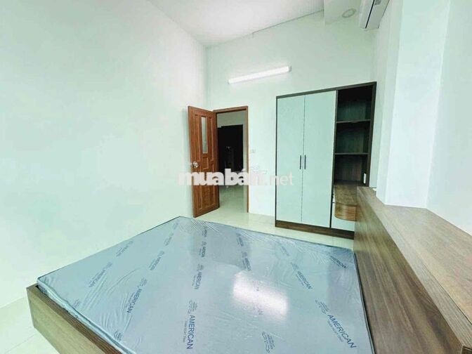 Cho thuê căn hộ 2pn1wc cửa sổ thang máy full nt ngay Hùng Vương quận 5