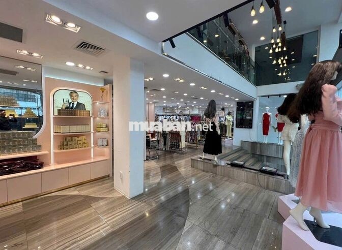 Cho thuê nhà nguyên căn góc 2MT 75A Thành Thái, Phường 14, Quận 10 