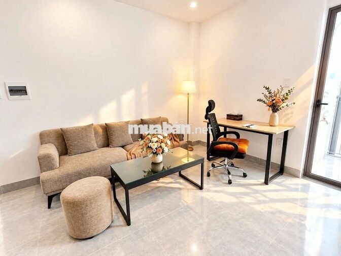 TRỐNG SẴN Căn Hộ 1BR - Gần BIỂN, VINCOM PLAZA - BAN CÔNG, Nhận PET