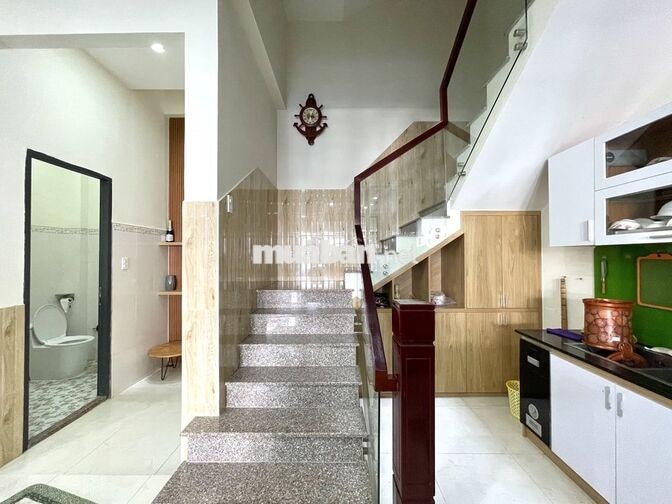 CHO THUÊ NHÀ Ở KINH DOANH 4 TẦNG 4 PHÒNG NGỦ NAM NHA TRANG GIÁ 20