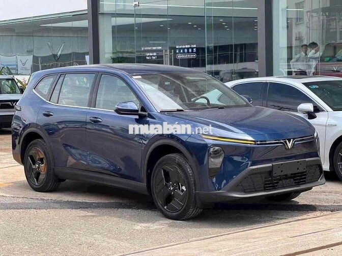 VinFast MPV 7 Trắng
