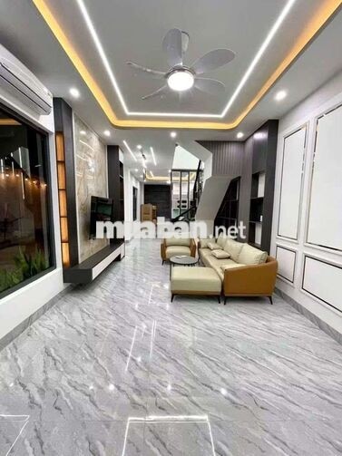 Cho thuê căn góc full nội thất 