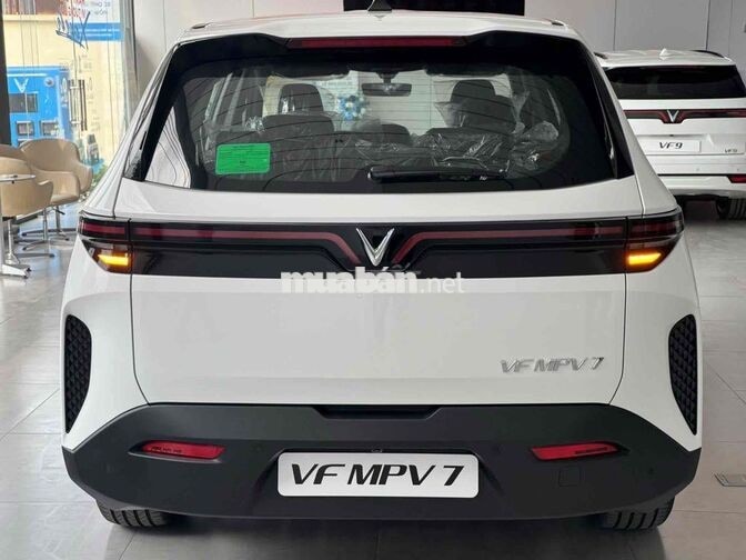 VinFast MPV 7 Trắng
