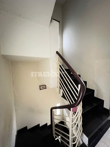 Cho thuê nhà mới đẹp Hẻm Xe 8m - Đường Nguyễn Đình Chiểu, P.5, Q.3