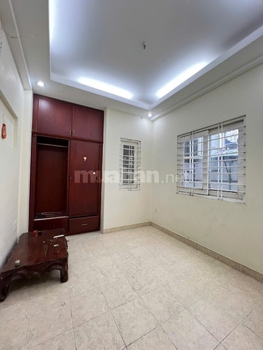 Cho thuê nhà mới đẹp Hẻm Xe 8m - Đường Nguyễn Đình Chiểu, P.5, Q.3
