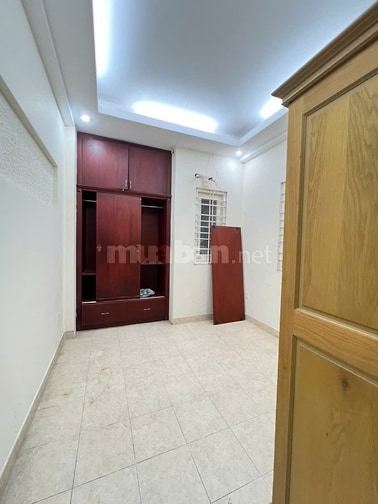 Cho thuê nhà mới đẹp Hẻm Xe 8m - Đường Nguyễn Đình Chiểu, P.5, Q.3
