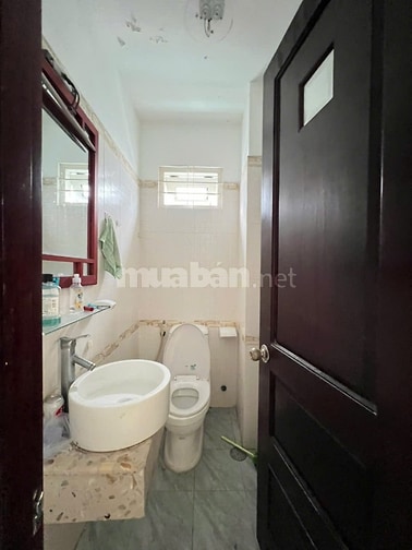 Cho thuê nhà mới đẹp Hẻm Xe 8m - Đường Nguyễn Đình Chiểu, P.5, Q.3