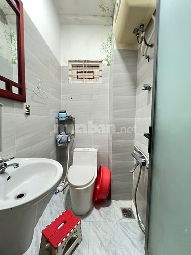 Cho thuê nhà mới đẹp Hẻm Xe 8m - Đường Nguyễn Đình Chiểu, P.5, Q.3