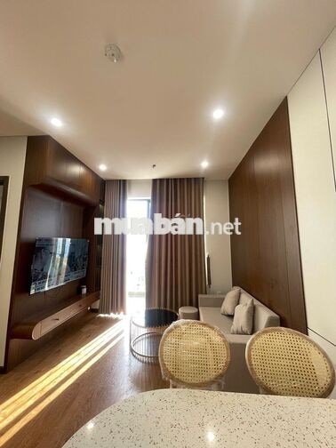 CHO THUÊ CĂN 2PN MIA CENTER POINT TẦNG CAO, FULL NỘI THẤT – 13TR/THÁNG