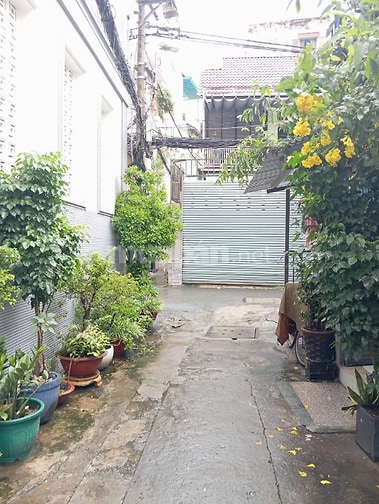 Bán nhà hẻm xe hơi 20/3 Trần Hữu Trang, DT: 8x12m, 92m2, giá 12 tỷ