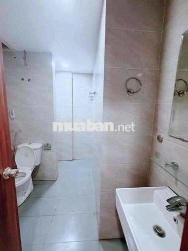 Cần bán gấp căn hộ 1 phòng ngủ, đầy đủ nội thất, dọn vào ở ngay