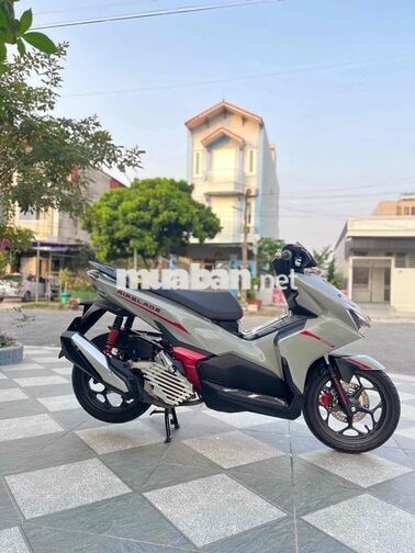 Honda Airblade 125 ABS 2026 Xám đỏ