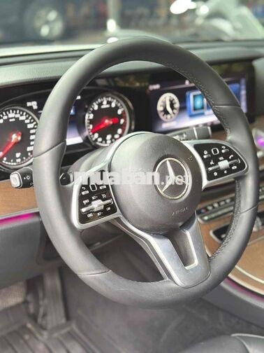Mercedes E200 Trắng Xăng Tự động 2.0 Turbo