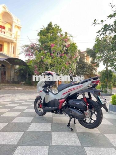 Honda Airblade 125 ABS 2026 Xám đỏ