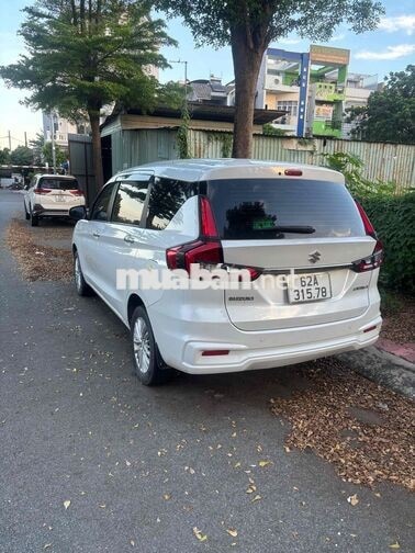 Suzuki Ertiga 2019 Trắng 7 chỗ