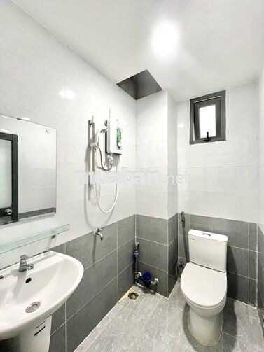 PHÒNG ĐẸP THOÁNG MÁY GIẶT RIÊNG GẦN CHỢ TÂN HƯƠNG TÂN PHÚ
