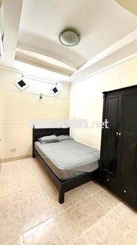 Phòng Full Nội Thất Ngay mặt tiền đường