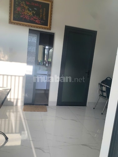 Bán nhà mới 8*20m căn góc 2 mặt nhựa. Lê Thị Kim gần UBND xã XTS 