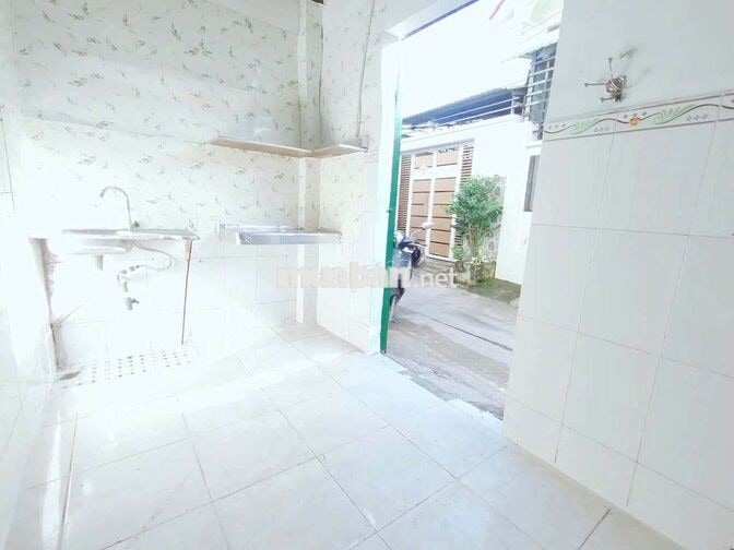 Nhà trọ mới, rộng, giờ giấc tự do, gần vòng xoay an lạc, võ văn kiệt