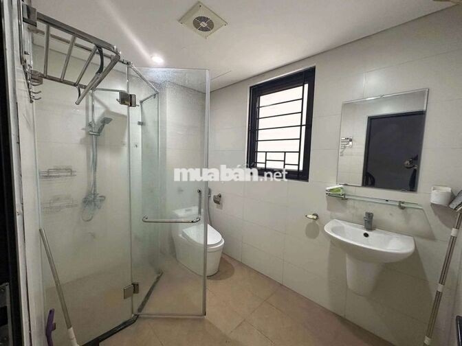  PHỐ TRẠM –NHÀ 5 TẦNG FULL ĐỒ, Ô TÔ 7 CHỖ VÀO CỬA – CHỈ 10 TRIỆU/THÁNG