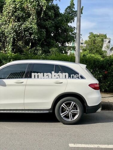 Bán GLC200 2019 Trắng đen nguyên zin có bảo hành