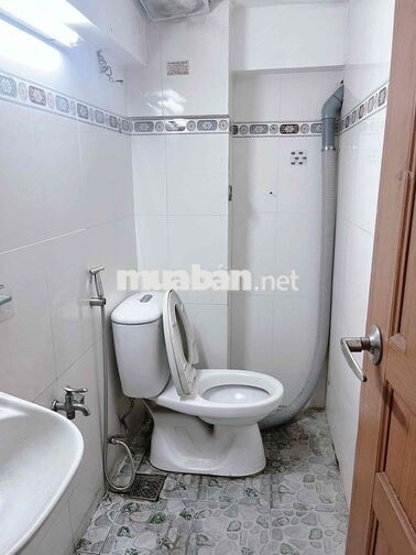 Nhà Mặt Tiền 1467A Đường 3/2 4x14m 4 Phòng Ngủ