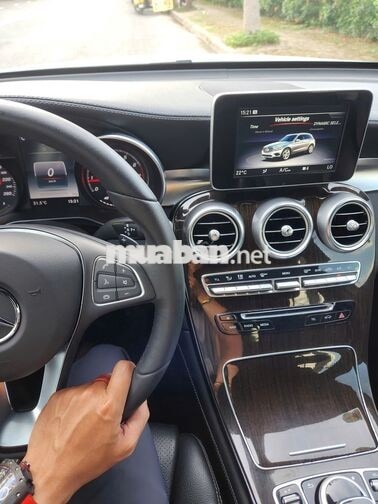 Bán GLC200 2019 Trắng đen nguyên zin có bảo hành