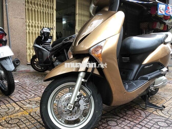 Honda Lead 2011 Vàng đồng