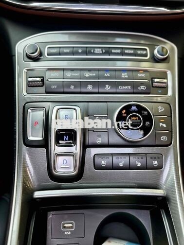 Hyundai Santa Fe Premium 2.2D 2023 Xanh 34k km
