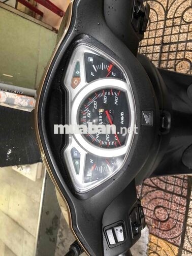 Honda Lead 2011 Vàng đồng