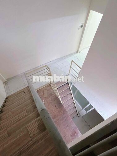 Nhà Mặt Tiền 1467A Đường 3/2 4x14m 4 Phòng Ngủ