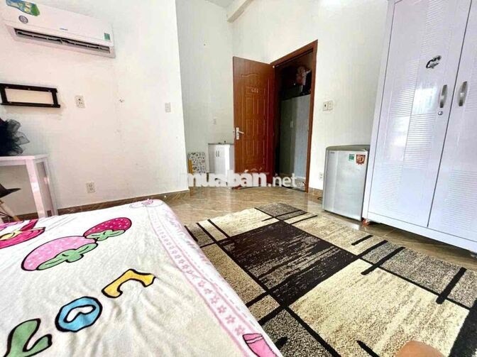 PHÒNG ĐẸP VẬY HONG CHỐT_CỬA SỔ THOÁNG MÁT_CHĂN ẤM NỆM ÊM_MÁY GIẶT_NEW!