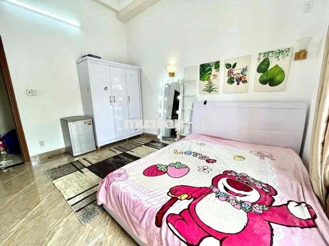 PHÒNG ĐẸP VẬY HONG CHỐT_CỬA SỔ THOÁNG MÁT_CHĂN ẤM NỆM ÊM_MÁY GIẶT_NEW!