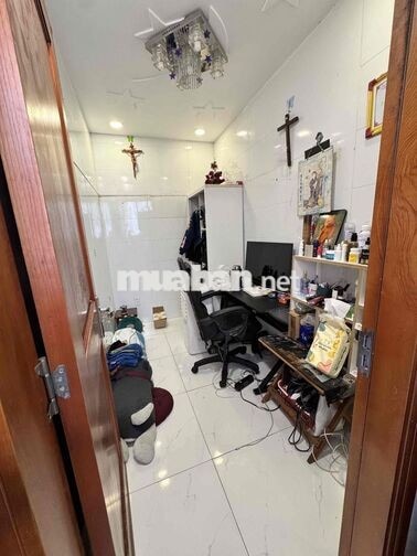 Bán nhà phường 5 Q3 hẻm xe hơi có thương lượng. 0 tiếp môi giới