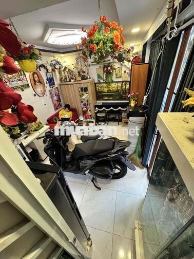 Bán nhà phường 5 Q3 hẻm xe hơi có thương lượng. 0 tiếp môi giới
