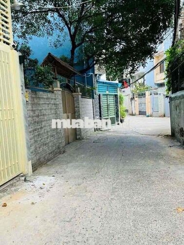 NHÀ ĐẸP KHÔNG LỔI PHONG THUỶ SÂN THƯỢNG  TRƯỚC SAU SÁT CHỢ BÀ CHIỂU BÌ