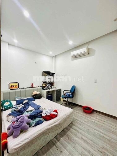 NHÀ ĐẸP KHÔNG LỔI PHONG THUỶ SÂN THƯỢNG  TRƯỚC SAU SÁT CHỢ BÀ CHIỂU BÌ