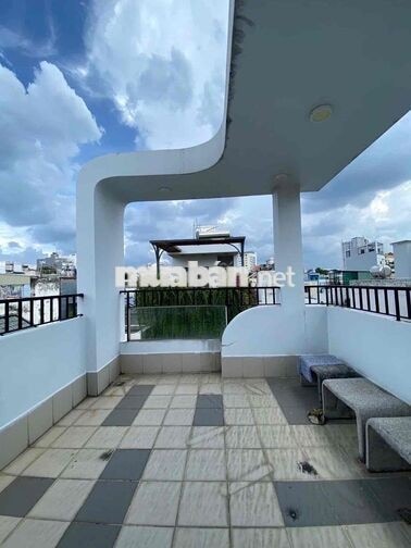 NHÀ ĐẸP KHÔNG LỔI PHONG THUỶ SÂN THƯỢNG  TRƯỚC SAU SÁT CHỢ BÀ CHIỂU BÌ