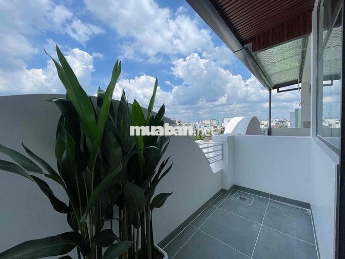 Studio Cửa Sổ Trời Full Nội Thất Có Bếp Từ  Ngay Phạm Văn Bạch